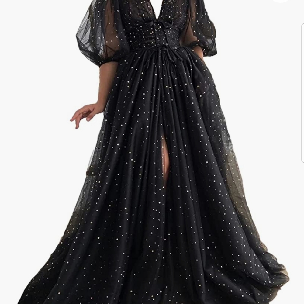 Tulle, Black gown